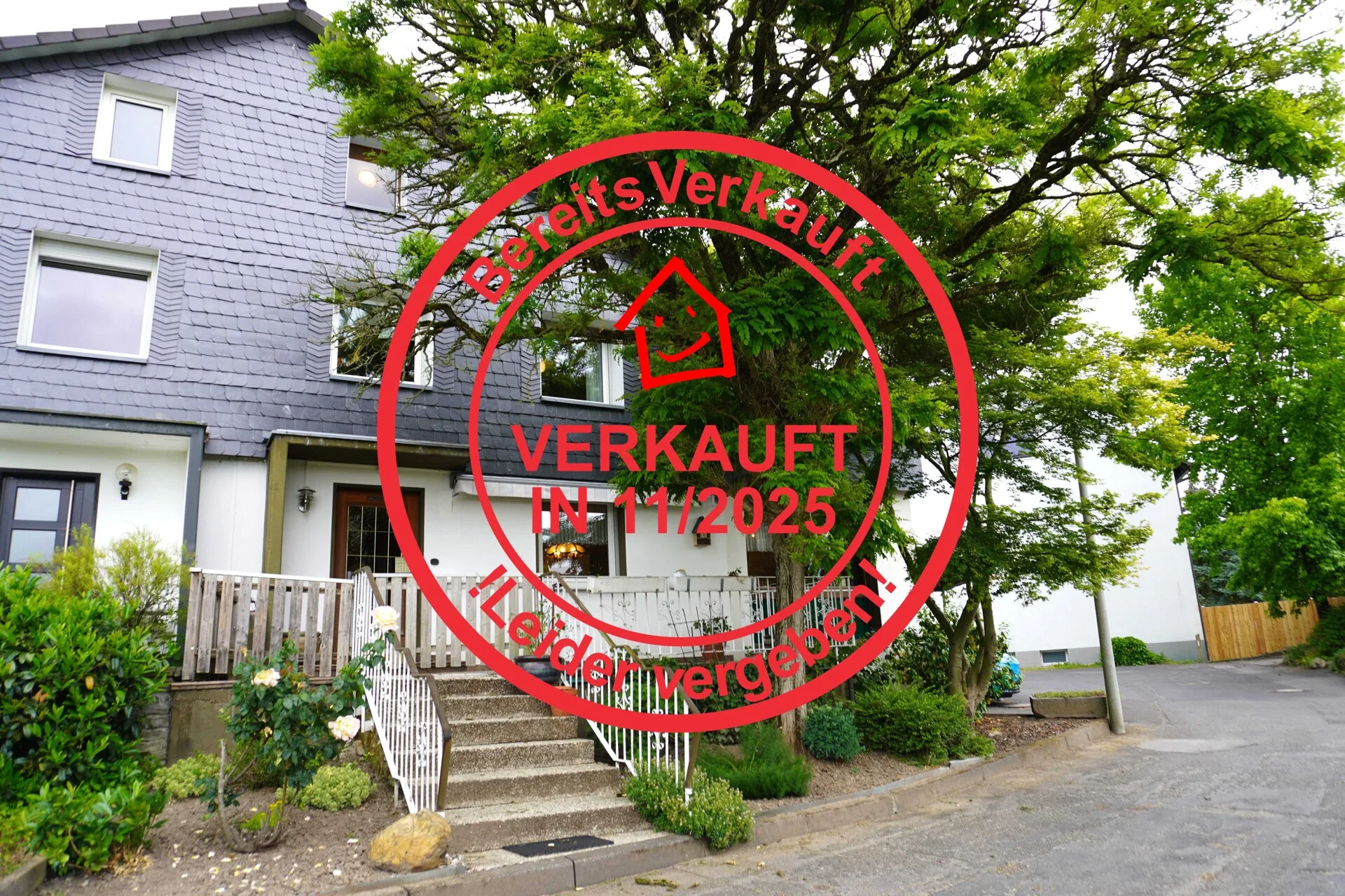Doppelhaus mit Geschichte: urig, ursprünglich & nah Am Bergischen - in Leverkusen-Edelrath!
